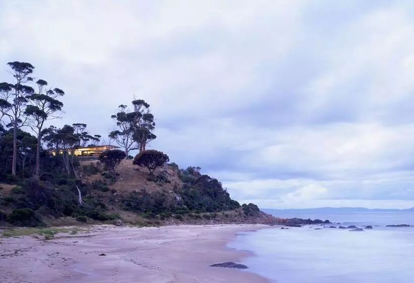 Avalon Coastal Retreat