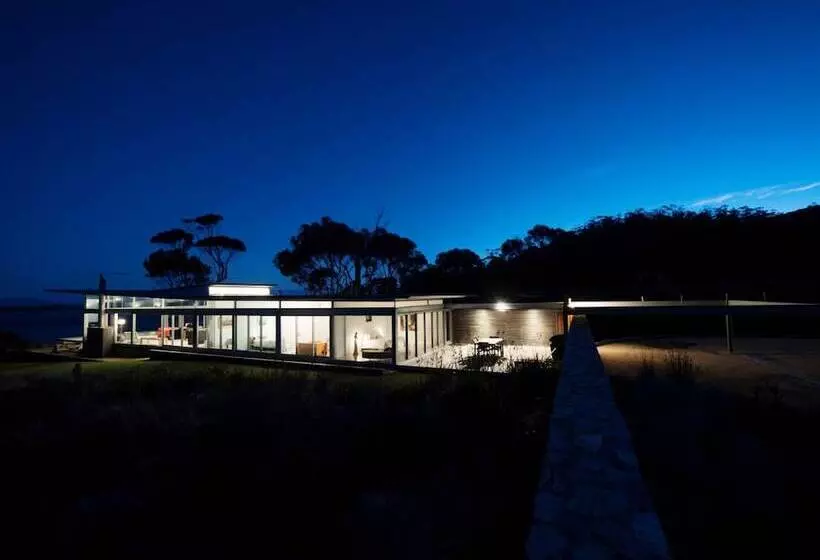 Avalon Coastal Retreat