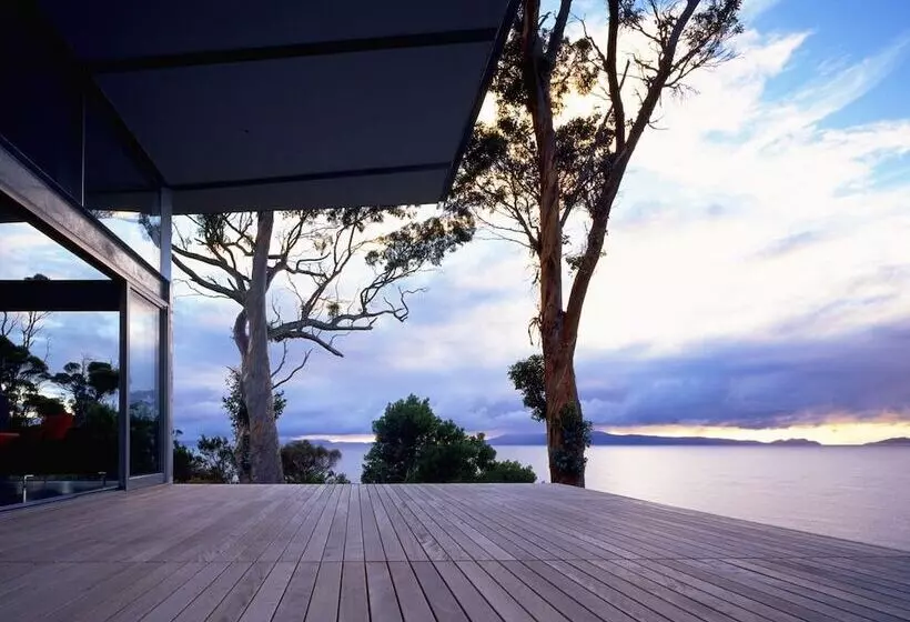 Avalon Coastal Retreat