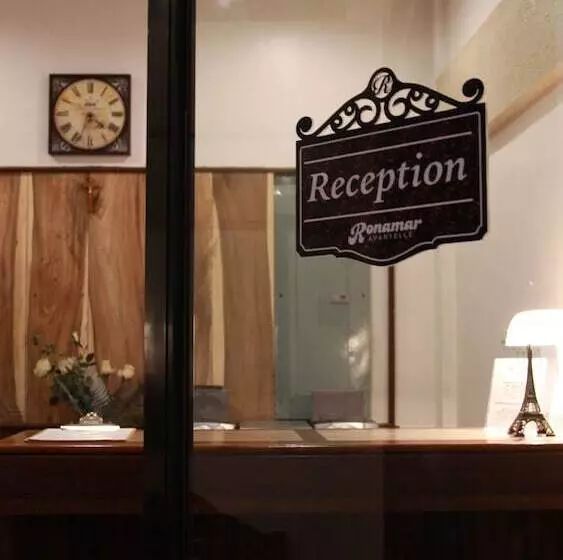 تختخواب و صبحانه Ronamar Apartelle