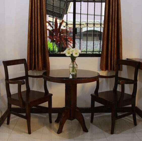 Bed and Breakfast Ronamar Apartelle