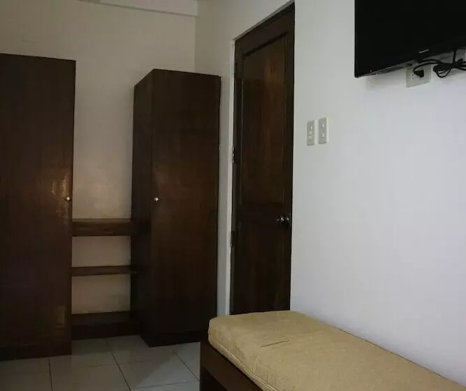 تختخواب و صبحانه Ronamar Apartelle