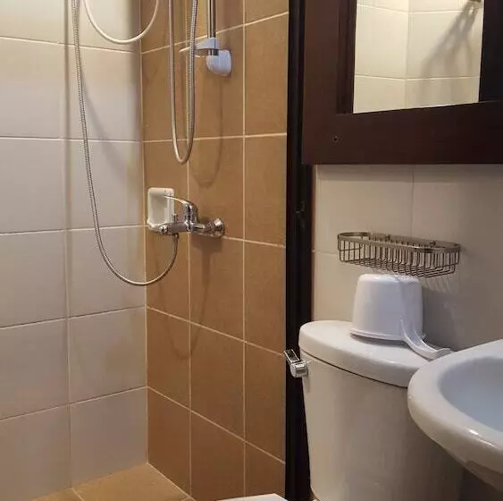 تختخواب و صبحانه Ronamar Apartelle