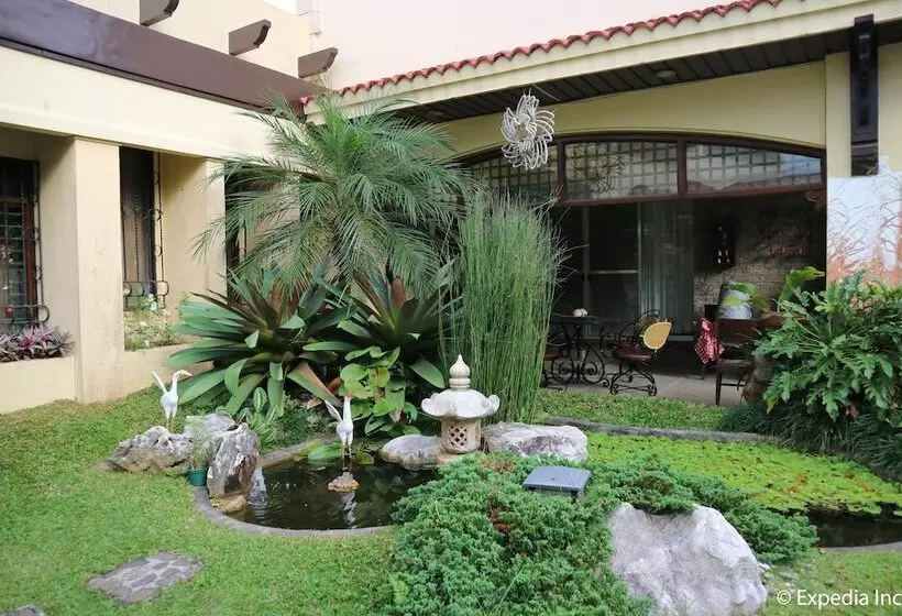 تختخواب و صبحانه Ronamar Apartelle