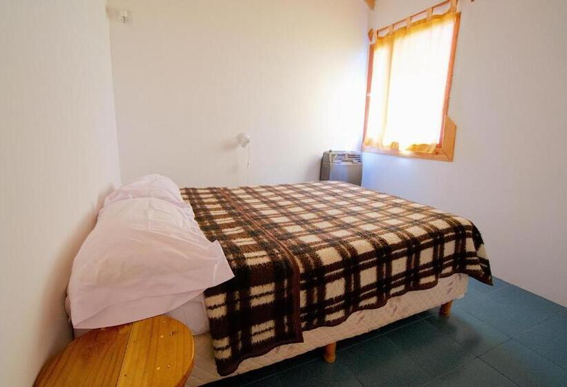 Hostel Aves Del Lago