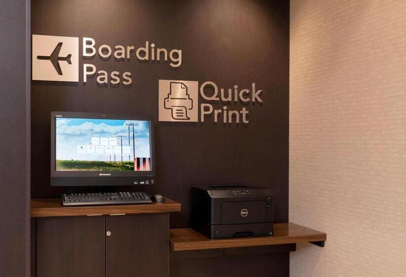 Отель Courtyard By Marriott Mt. Pleasant At Central Michigan University