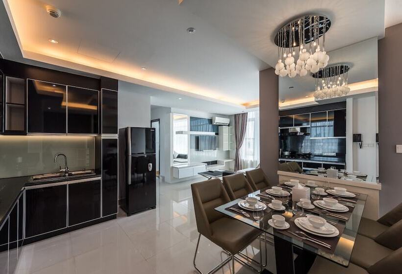 호텔 Naki Suites @ Silvertown