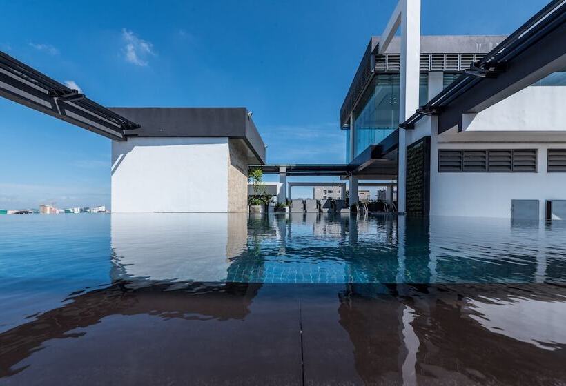 호텔 Naki Suites @ Silvertown