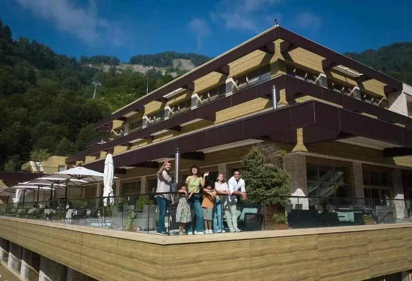 هتل Qafqaz Tufandag Mountain Resort
