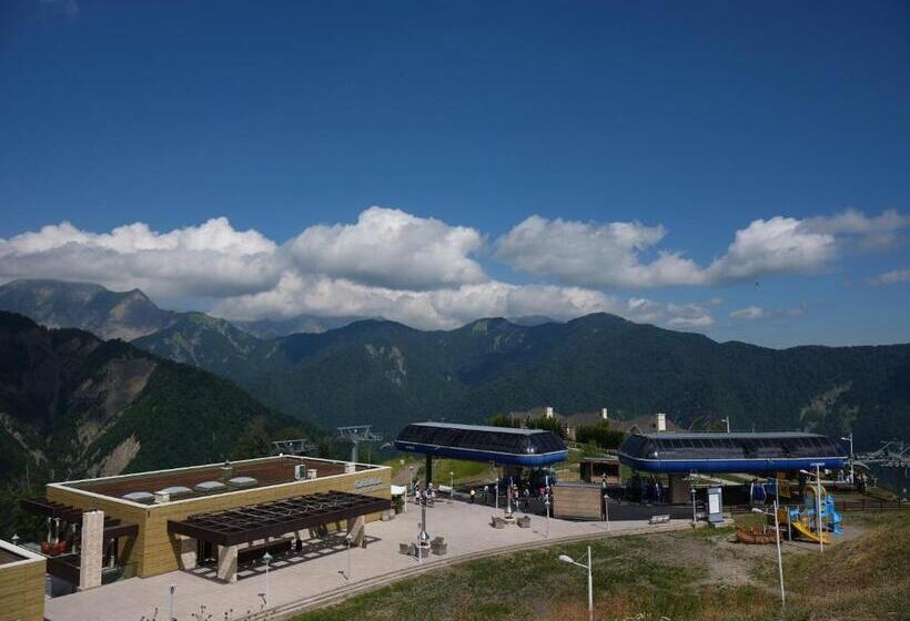 هتل Qafqaz Tufandag Mountain Resort