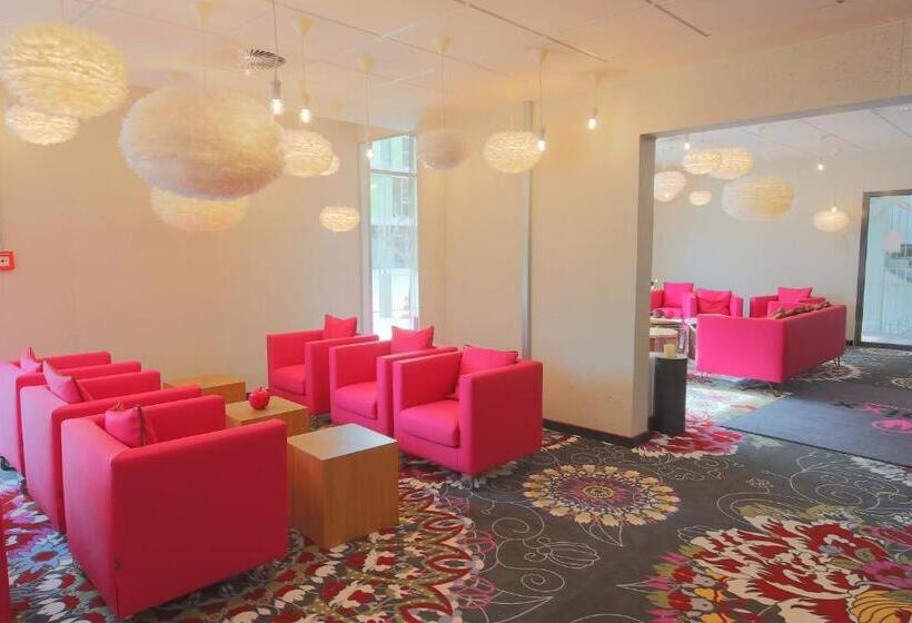 Отель Qubixx Stadtmitte