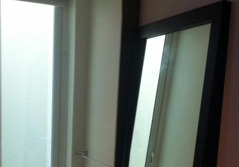 هتل Rare Deluxe Inn