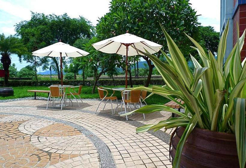 هتل Taitung Cultural Excursion Resort