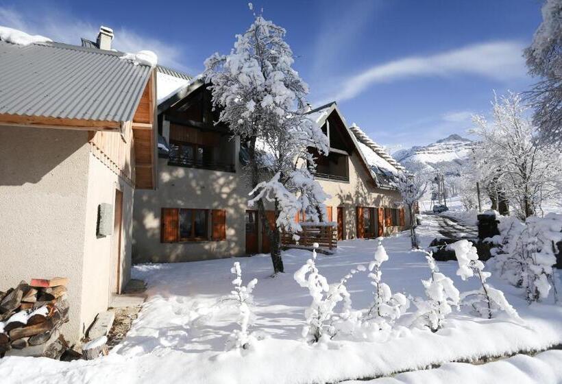 فندق Val Lachard