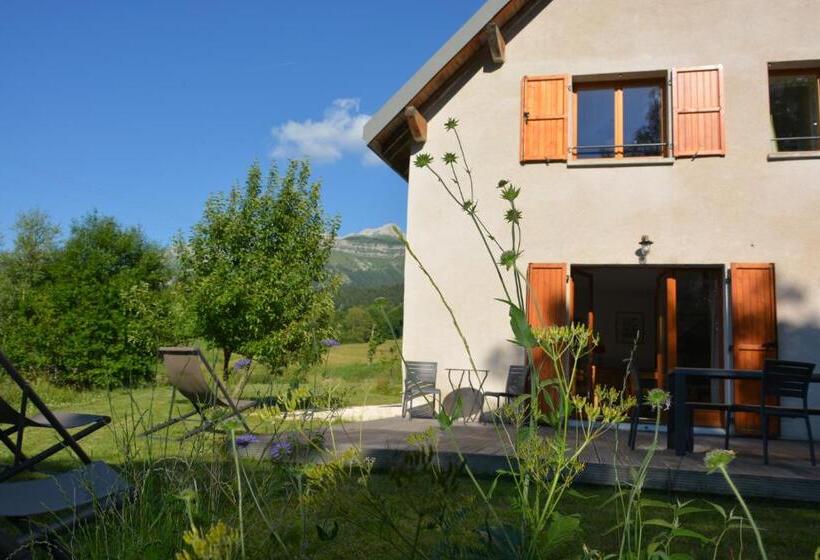 فندق Val Lachard