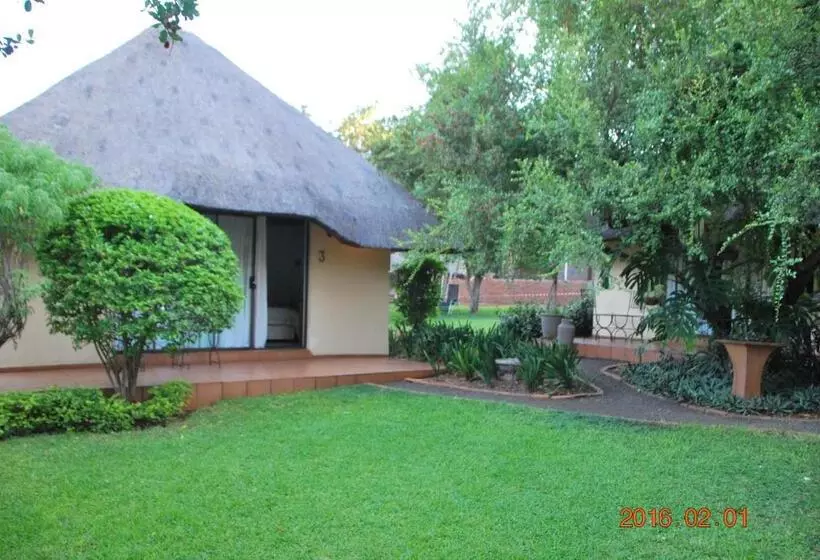 ペンション Acasia Guest Lodge