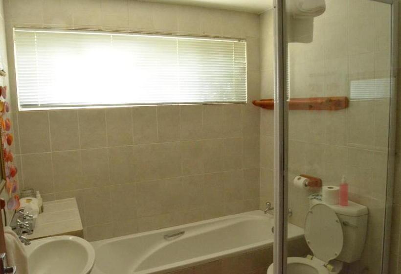 Пансион Acasia Guest Lodge