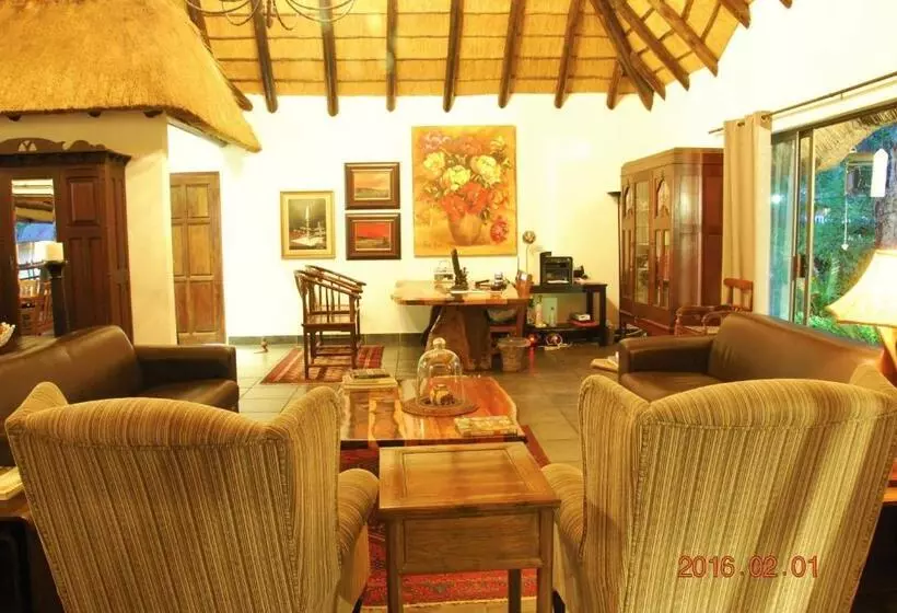 ペンション Acasia Guest Lodge