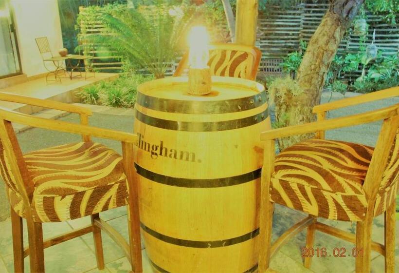 Пансион Acasia Guest Lodge