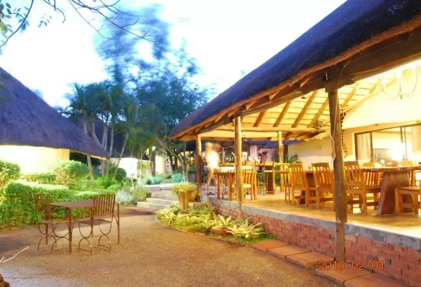 ペンション Acasia Guest Lodge