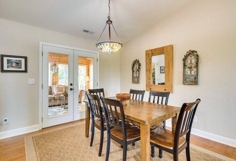 Blue Ridge Mountain Home W/ Sunroom: Pets Welcome