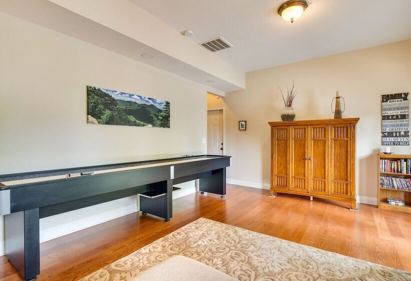 Blue Ridge Mountain Home W/ Sunroom: Pets Welcome