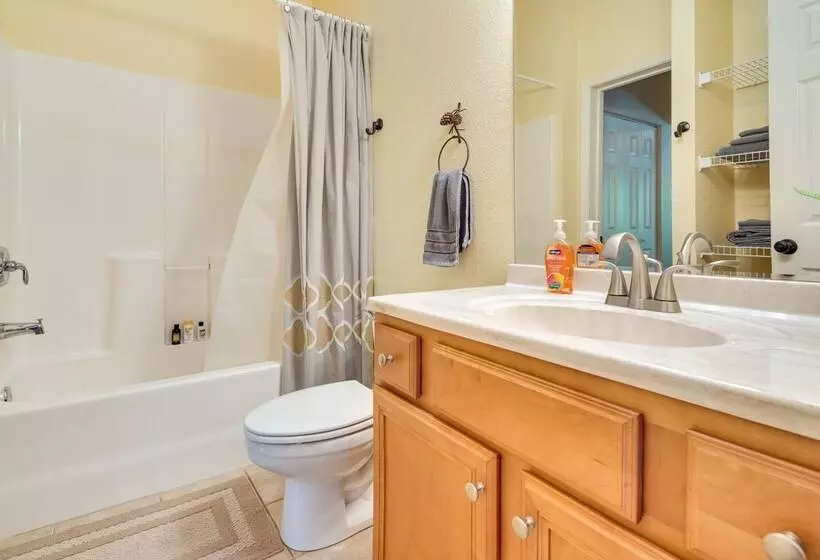 Blue Ridge Mountain Home W/ Sunroom: Pets Welcome