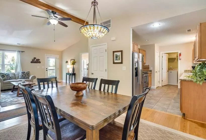 Blue Ridge Mountain Home W/ Sunroom: Pets Welcome