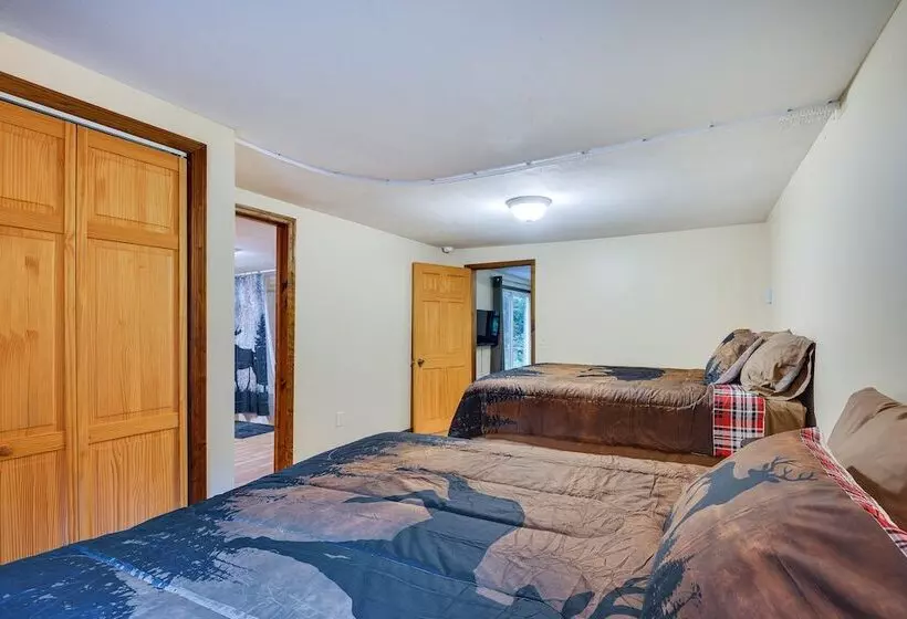 Brantingham Cottage W/ Fire Pit & Forested Views!