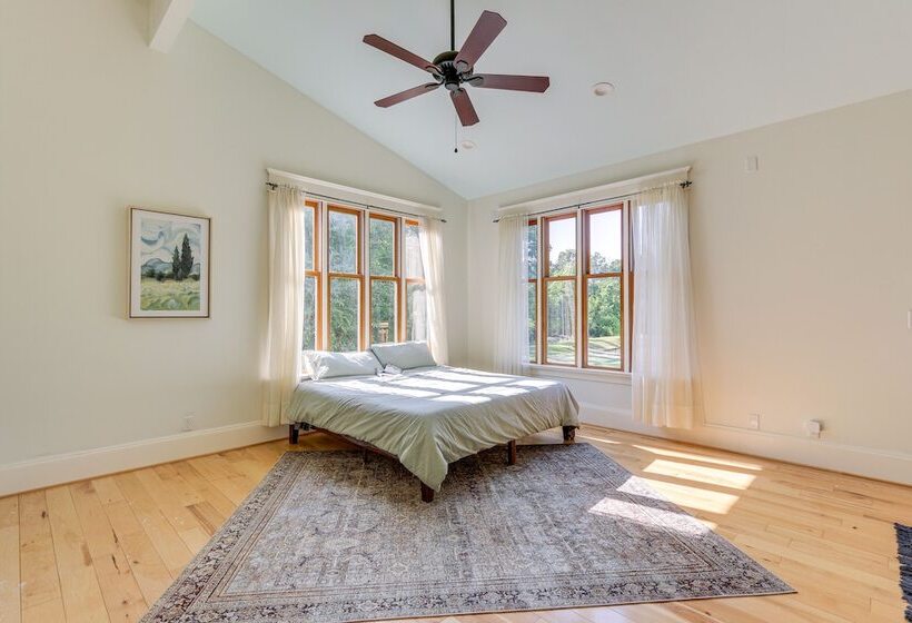 Bright Bluemont Home W/ On Site Pond & Mtn Views!