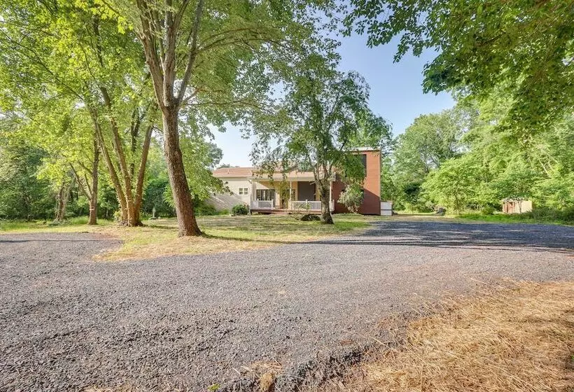 Bright Bluemont Home W/ On Site Pond & Mtn Views!