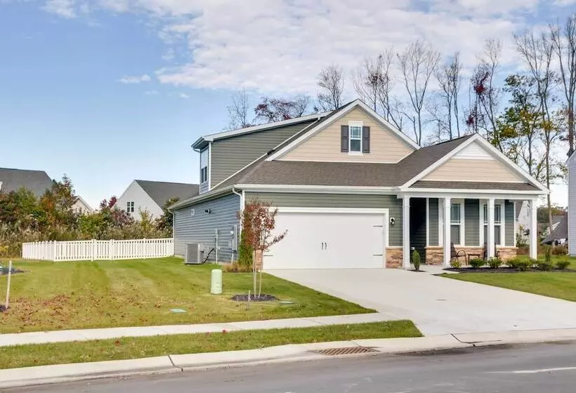 Bright Ocean View Home W/ Resort Pools: Near Beach