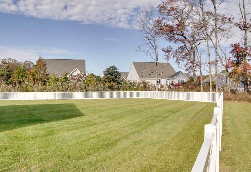 Bright Ocean View Home W/ Resort Pools: Near Beach