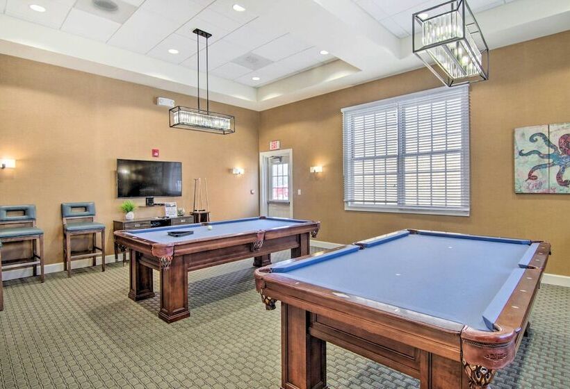 Bright Ocean View Home W/ Resort Pools: Near Beach