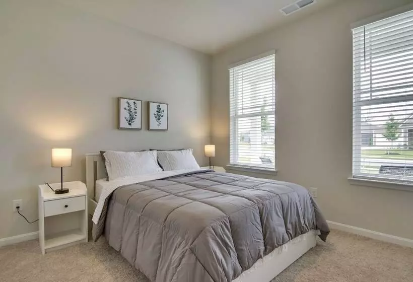 Bright Ocean View Home W/ Resort Pools: Near Beach