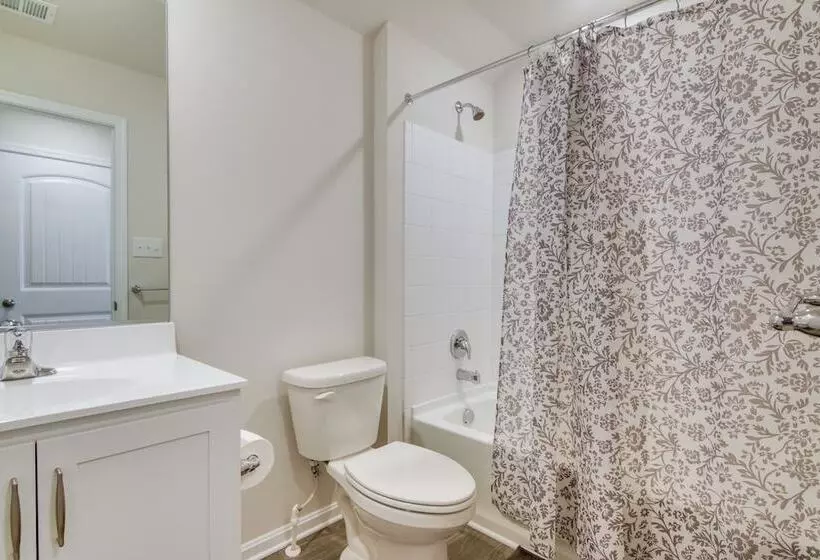 Bright Ocean View Home W/ Resort Pools: Near Beach