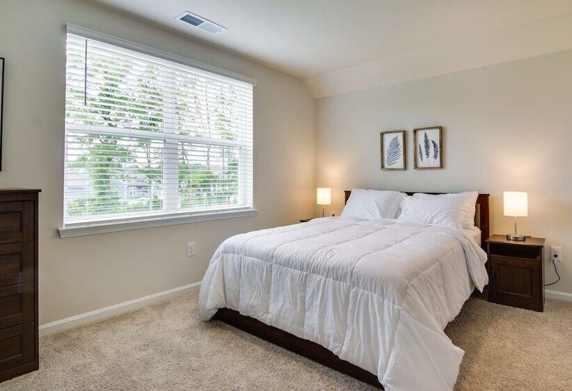 Bright Ocean View Home W/ Resort Pools: Near Beach