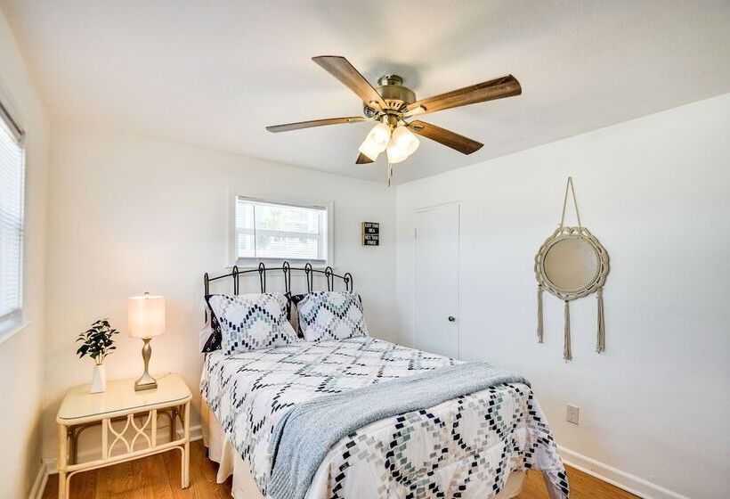 Ormond Beach Home: Walk To Community Beach!