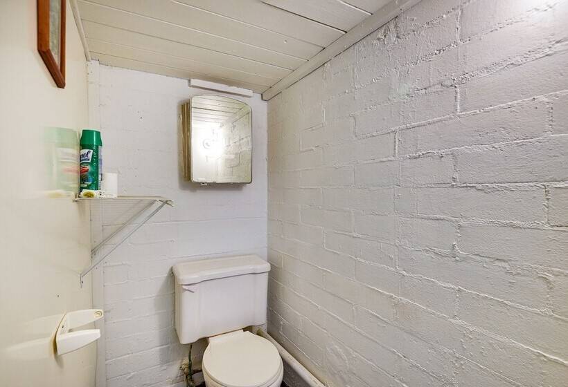 Ormond Beach Home: Walk To Community Beach!