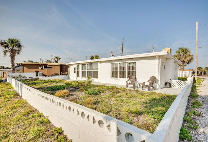 Ormond Beach Home: Walk To Community Beach!