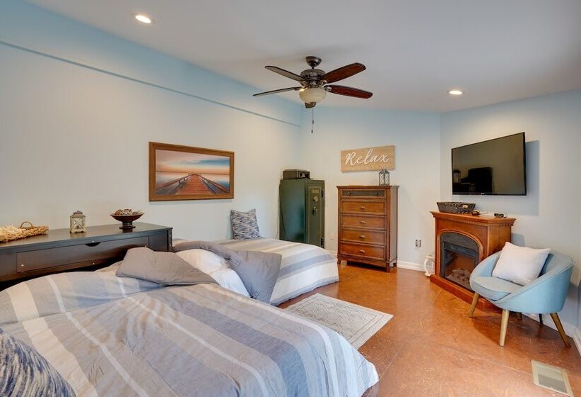 Buchanan Home W/ Deck, 4 Mi To Paris Landing!