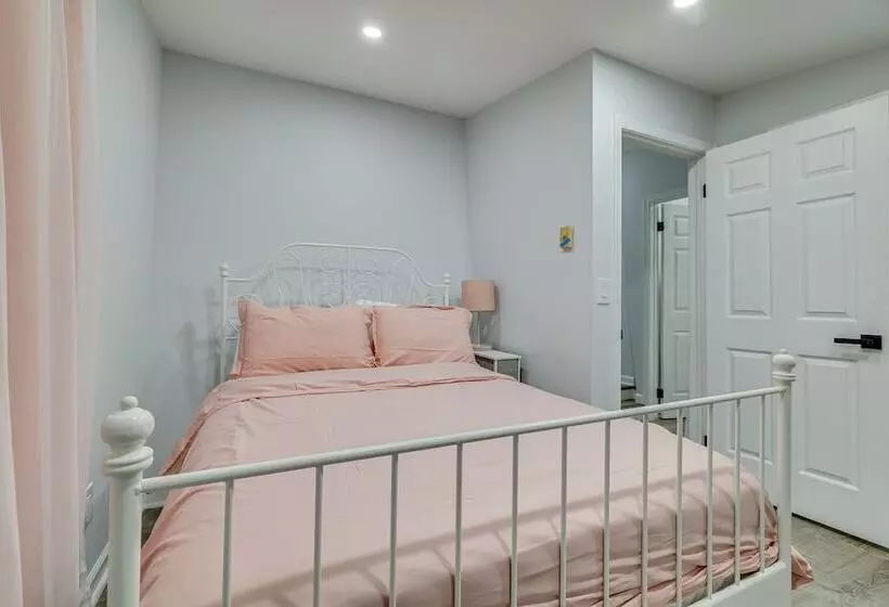 Community Perks: Family Poconos Home W/ Deck!