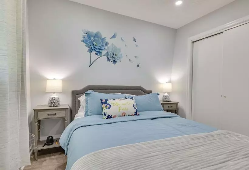 Community Perks: Family Poconos Home W/ Deck!