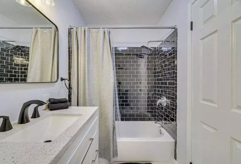 Community Perks: Family Poconos Home W/ Deck!