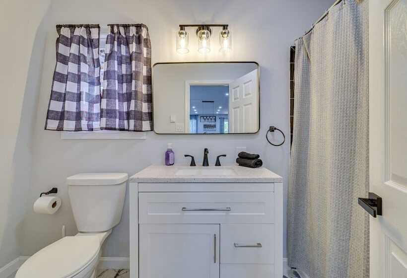 Community Perks: Family Poconos Home W/ Deck!