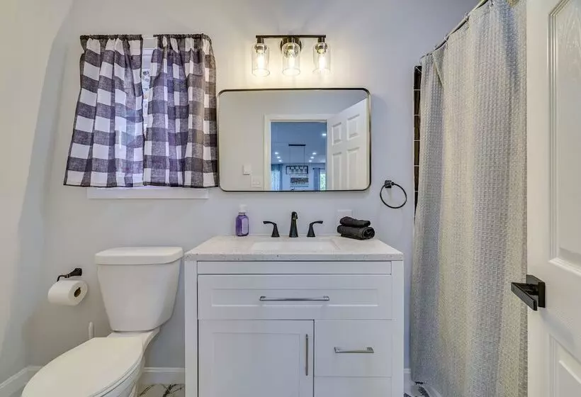 Community Perks: Family Poconos Home W/ Deck!