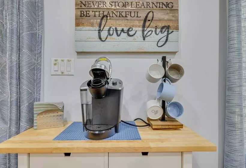 Community Perks: Family Poconos Home W/ Deck!