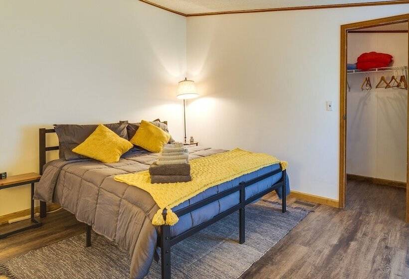 Charming Watkins Glen Home W/ Deck & Yard!