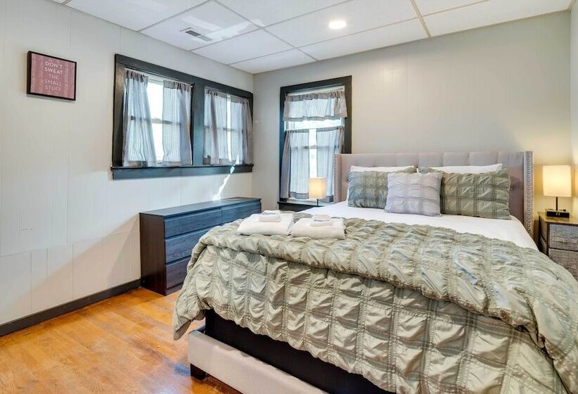 Cozy Brevard Vacation Rental: 1 Block To Main St