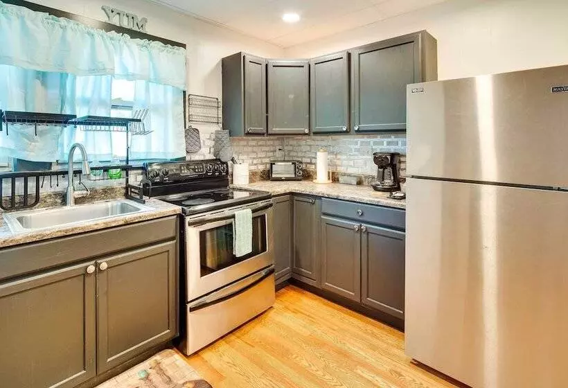 Cozy Brevard Vacation Rental: 1 Block To Main St